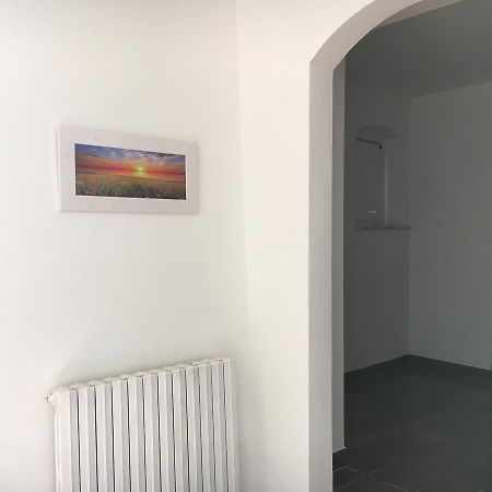 Montemarcello Room And Bathroom Амеля Екстериор снимка
